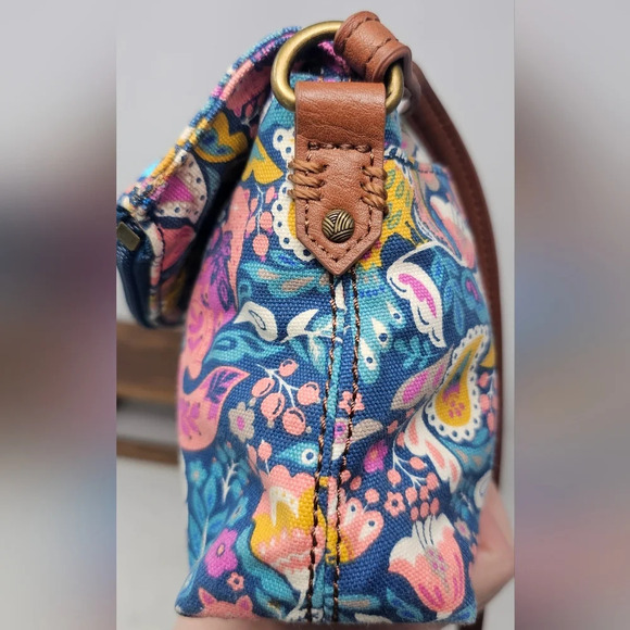 Sakroots Pacific Mini Qual Paisley Foldover Crossbody - Picture 7 of 16